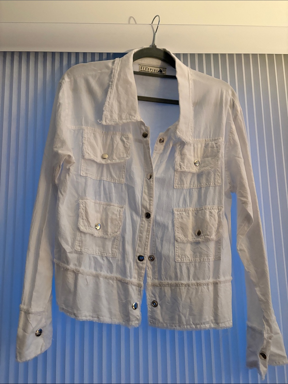 Women's Lightweight White Utility Jacket with Pocket Details